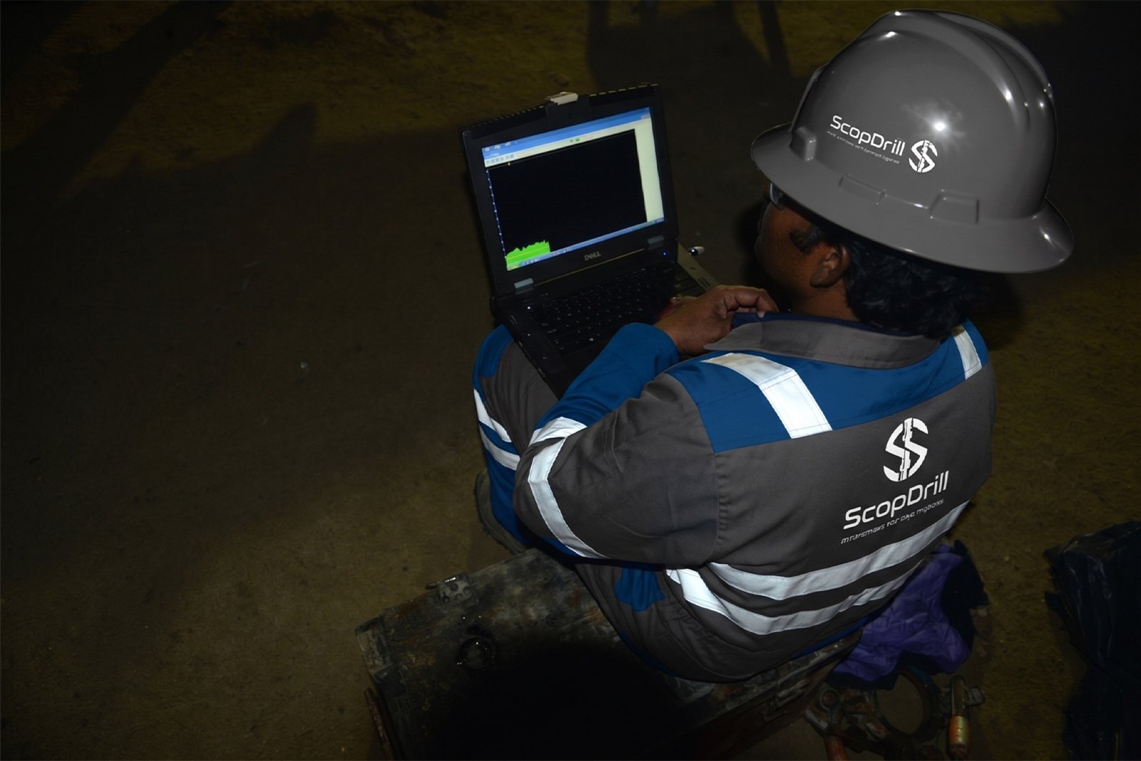 Gamma ray scanning of core samples for lithological correlation and depth matching
